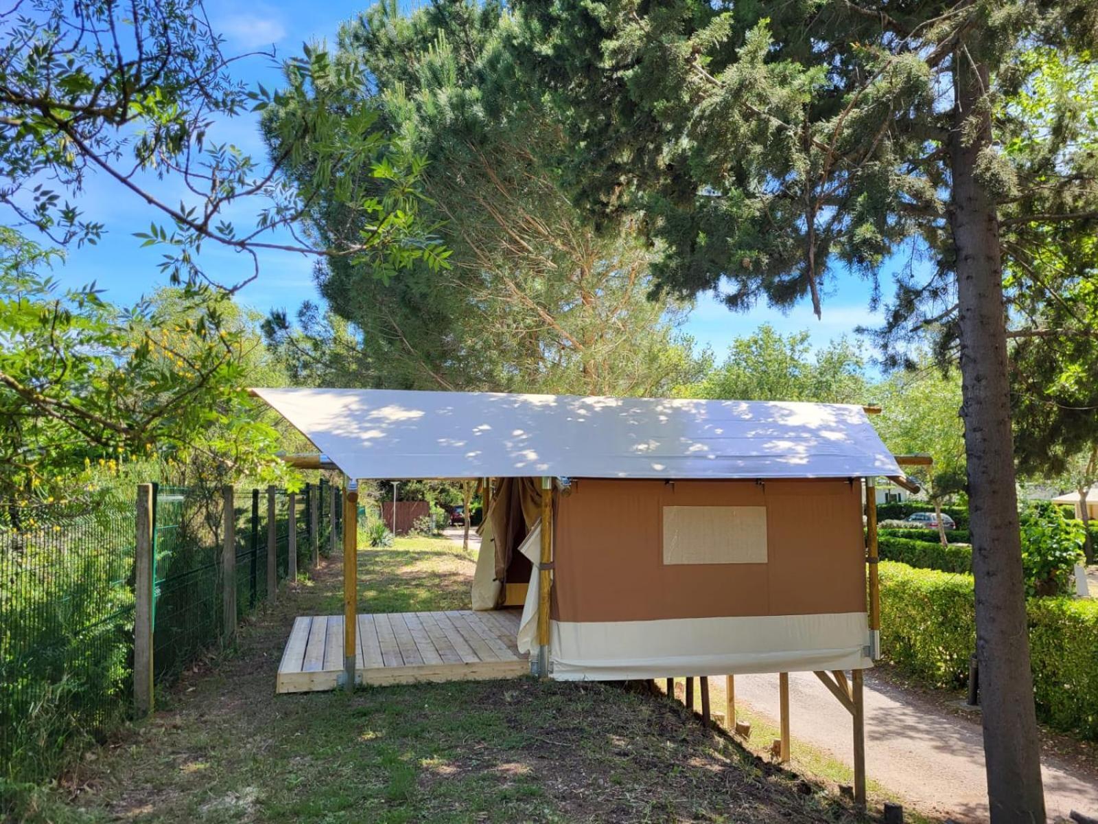 Camping Le Val De Cesse Mirepeisset Exterior foto